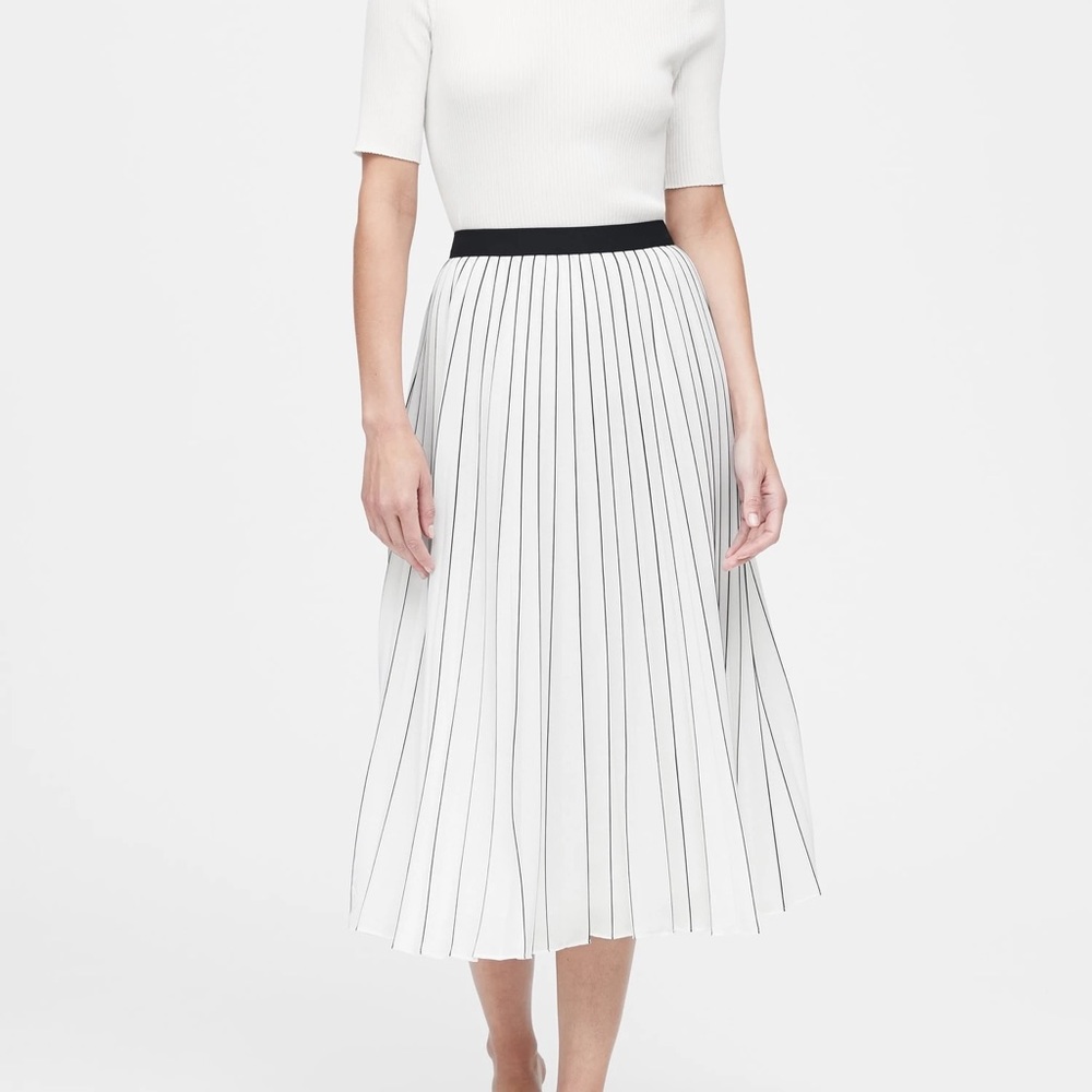 Banana Republic Stripe Pleated Skirt White Black